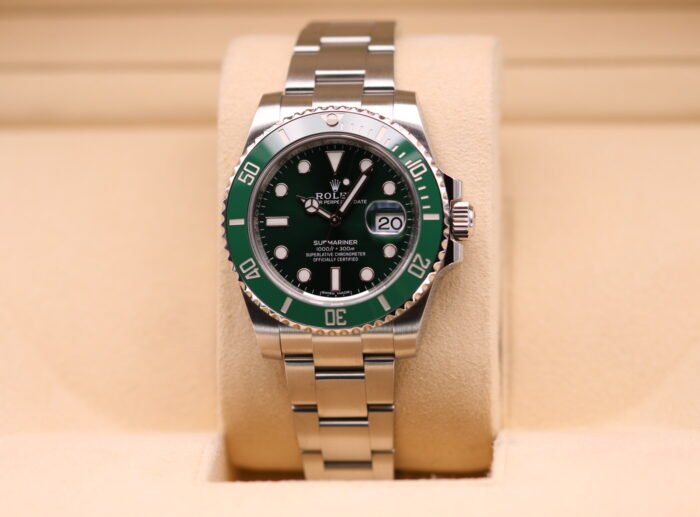 Rolex Submariner Date 40 Hulk 116610LV – 2016